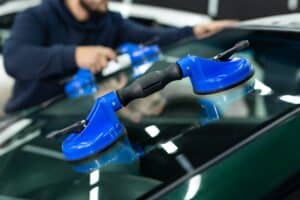 Sellerie voiture à Orléans 18 remplacement pare-brise pour recyclage du pare-brise